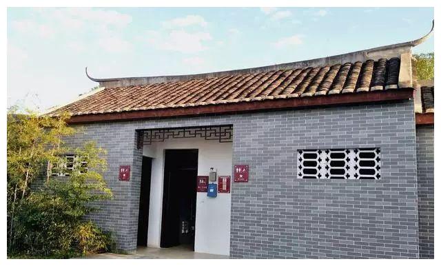 習(xí)近平對深入推進農(nóng)村廁所革命作出重要指示